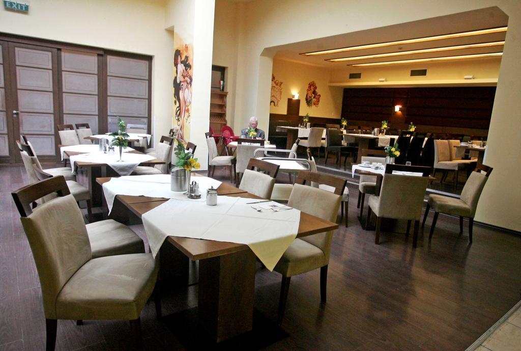 سزومباثيلي Hotel Claudius المظهر الخارجي الصورة