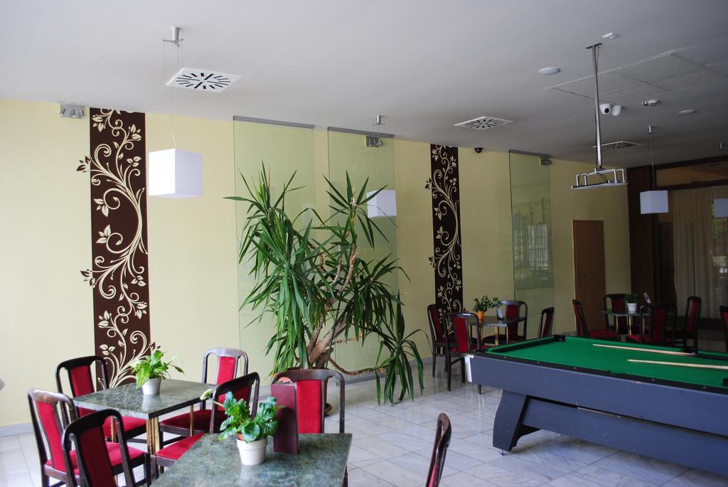 سزومباثيلي Hotel Claudius المظهر الخارجي الصورة