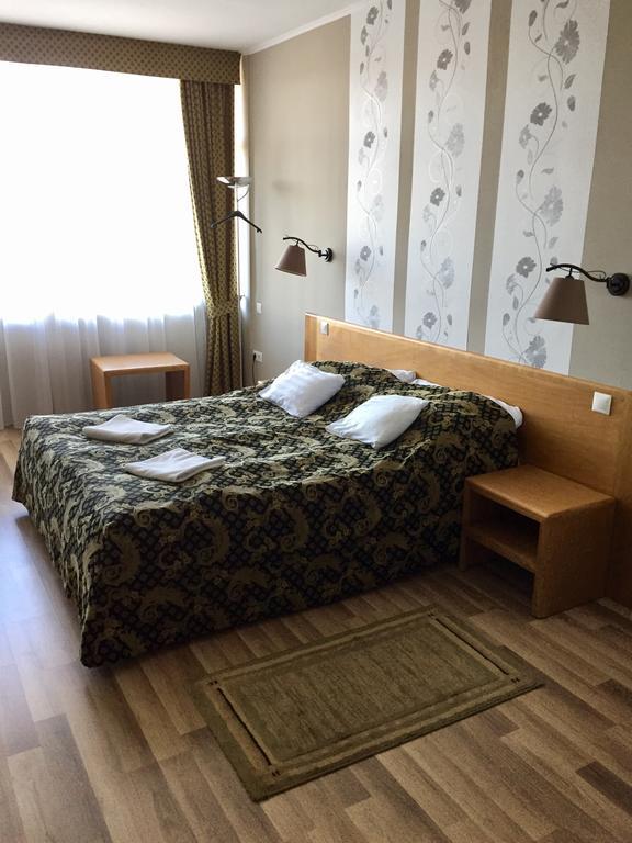 سزومباثيلي Hotel Claudius المظهر الخارجي الصورة